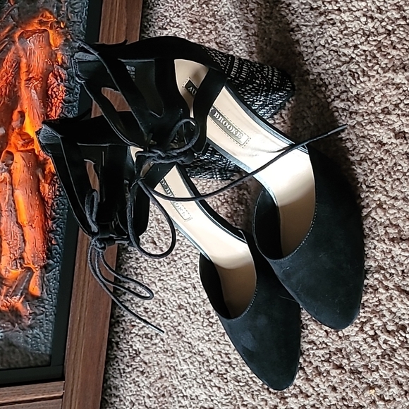 Audrey Brooke Black/White heels Audrey Brooke Black/White heels Audrey Brooke Bl - Picture 9 of 16